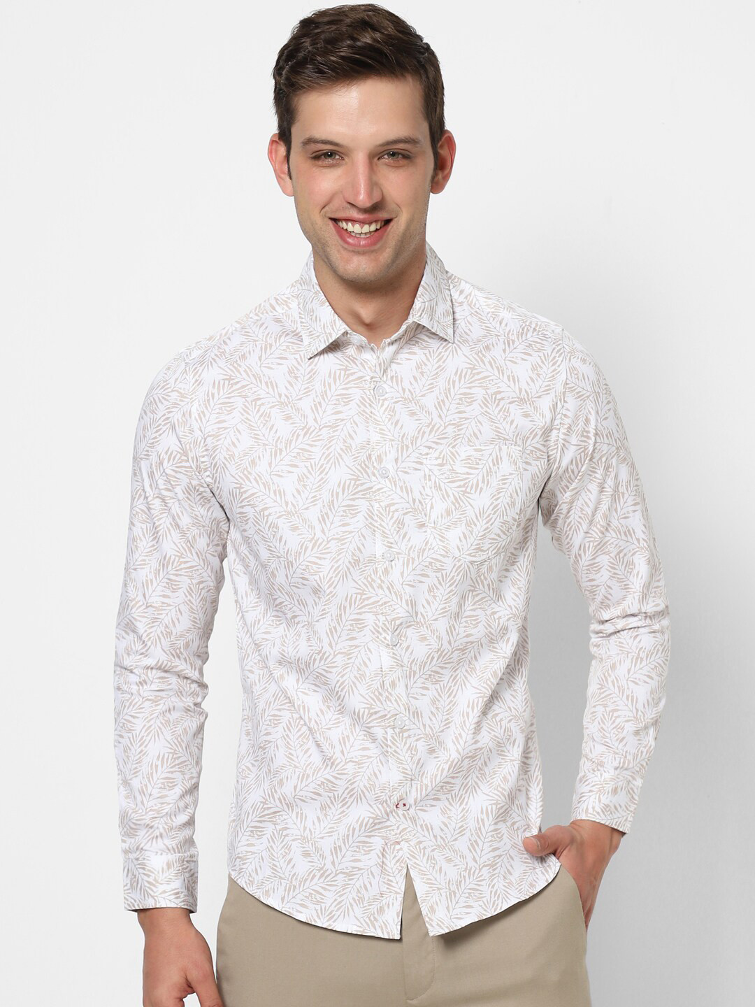 

VASTRADO Men White Floral Printed Cotton Casual Shirt