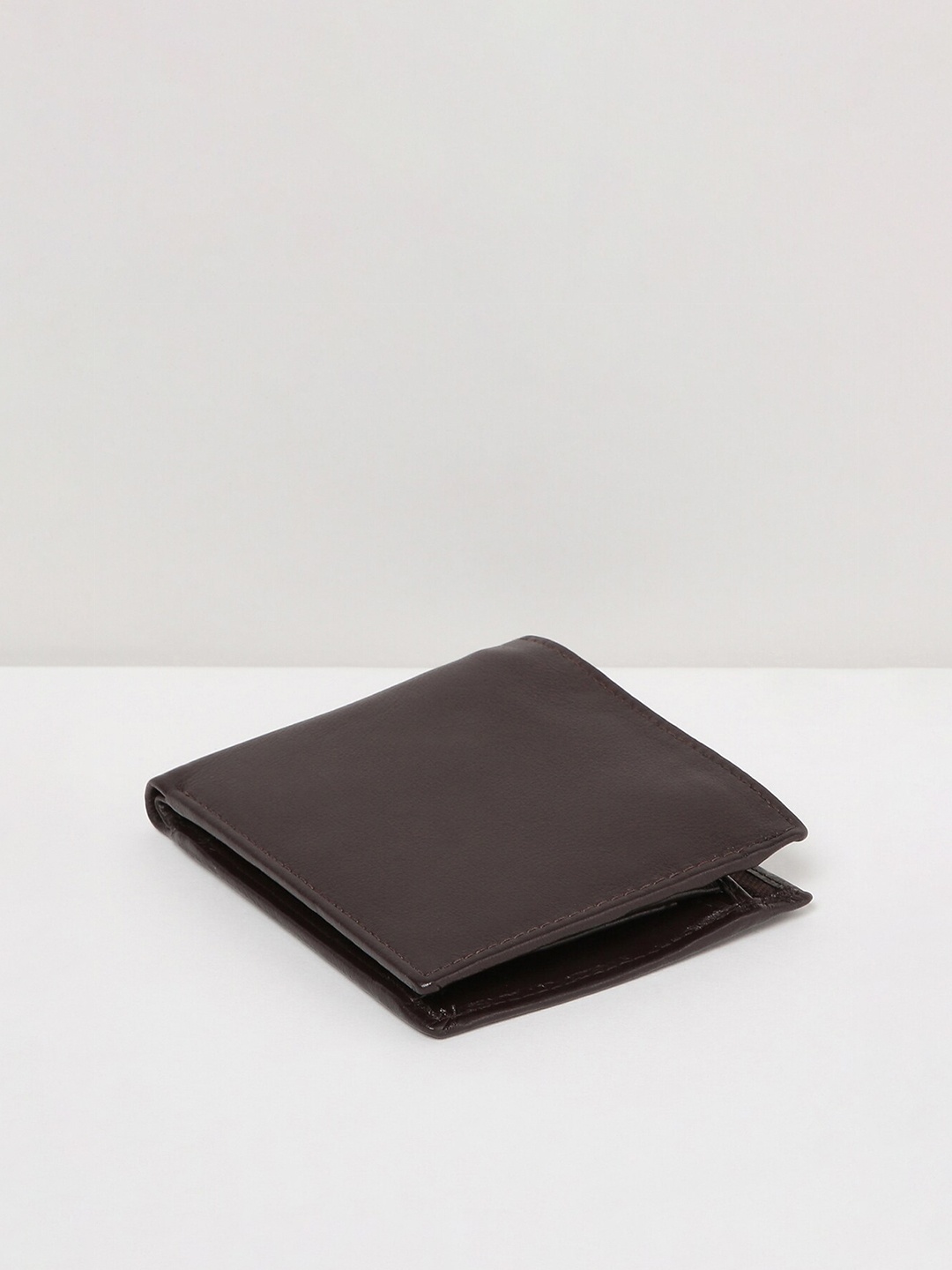 

max Men Brown Leather Two Fold Wallet