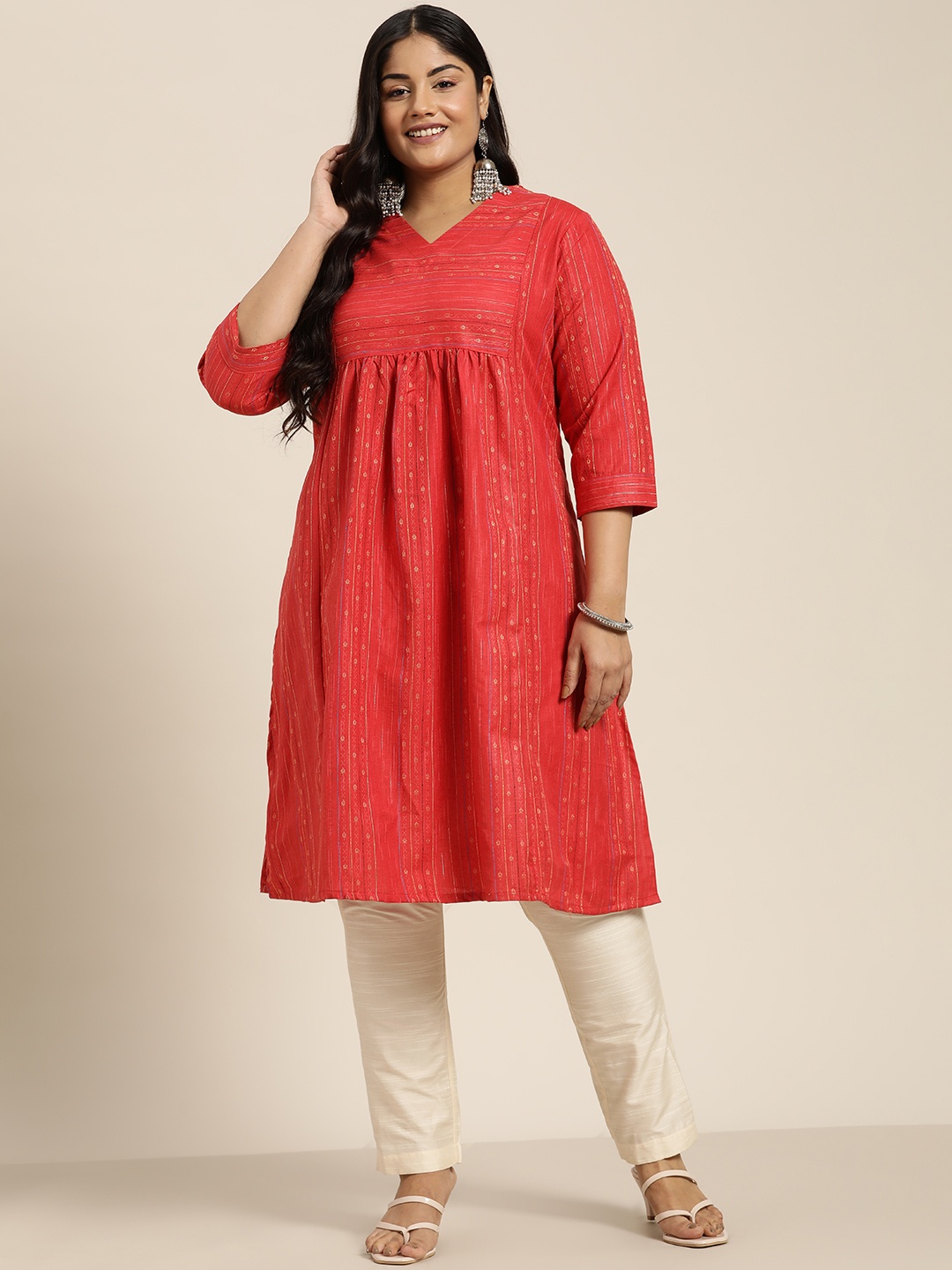 

Sztori Plus Size Pleated Detailed Woven Designed A-Line Kurta, Red