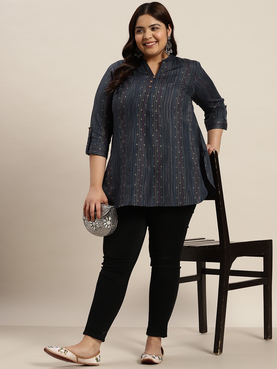 

Sztori Plus Size Woven Design Kurti, Navy blue