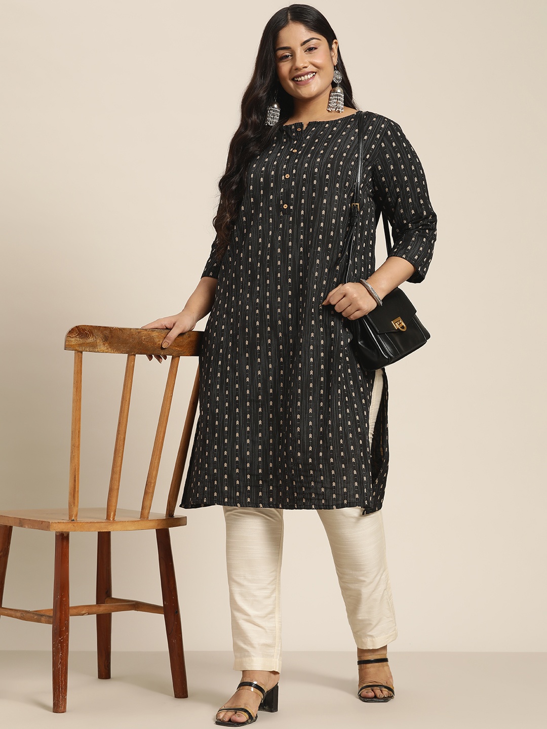 

Sztori Plus Size Woven Designed Straight Kurta, Black
