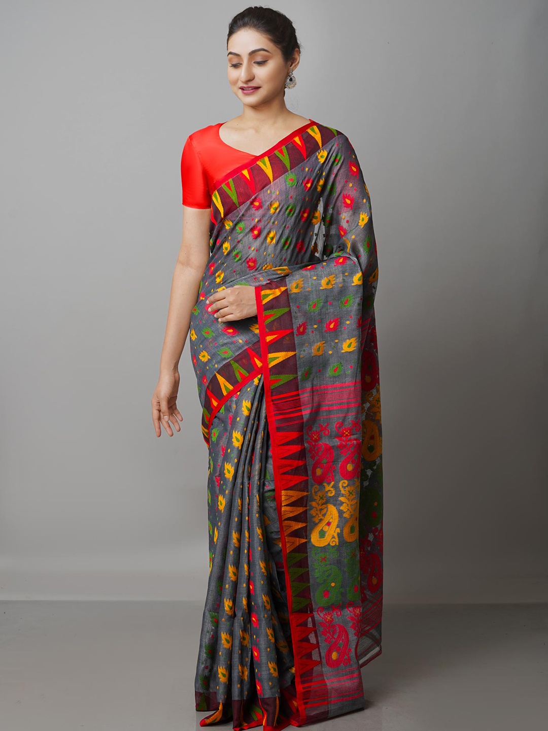 

Unnati Silks Grey & Red Woven Design Handloom Jamdani Saree