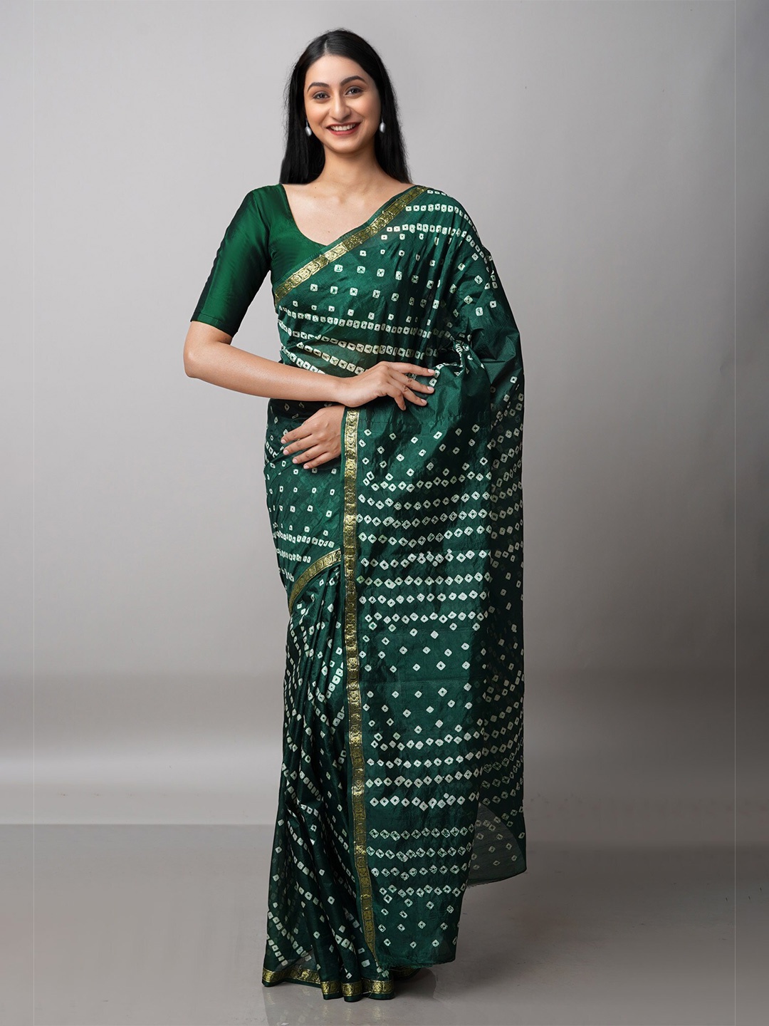 

Unnati Silks Green & Gold-Toned Bandhani Zari Silk Blend Bandhani Saree
