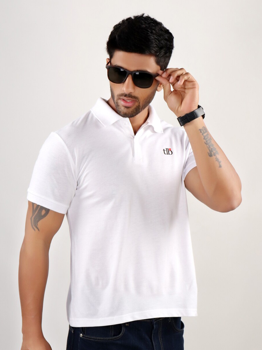 

The Label Bar Men White Polo Collar T-shirt