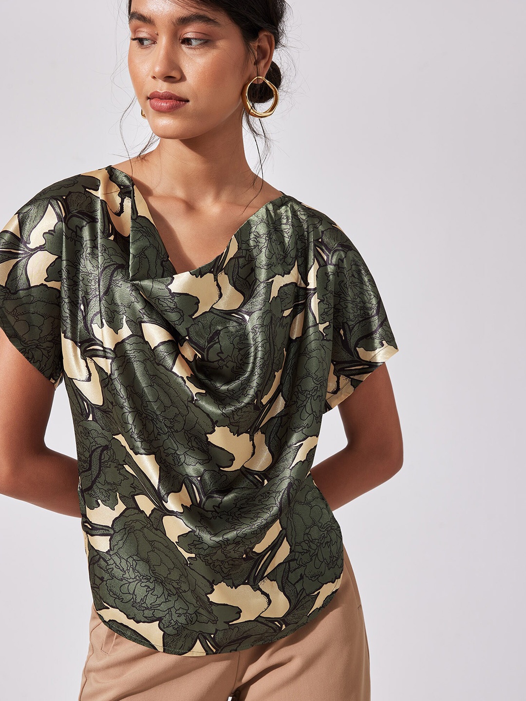 

The Label Life Olive Green & Cream-Coloured Floral Print Cowl Neck Satin Top