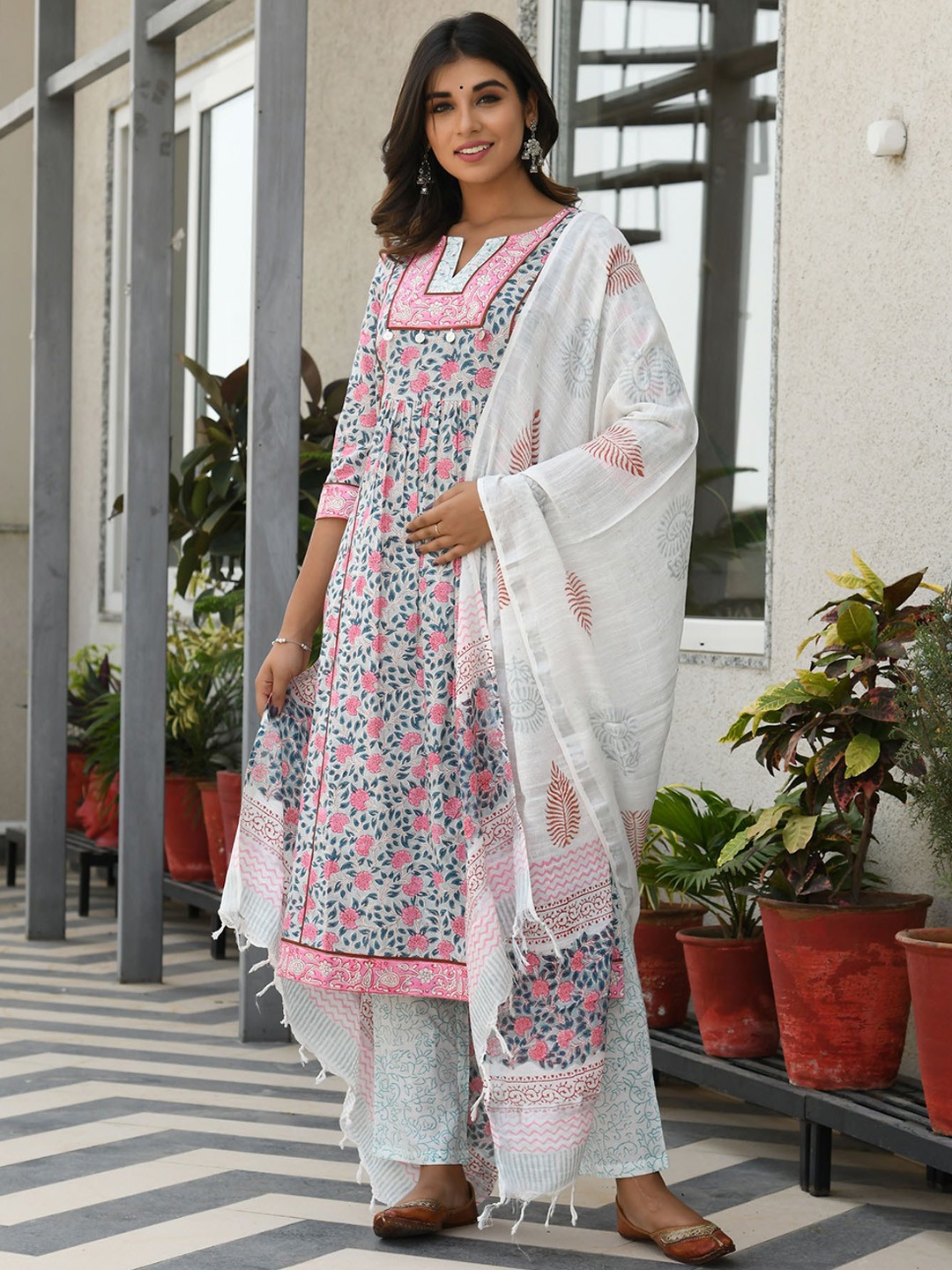 

Aaheli Floral Printed Panelled Pure Cotton Kurta with Trousers & Dupatta, Blue