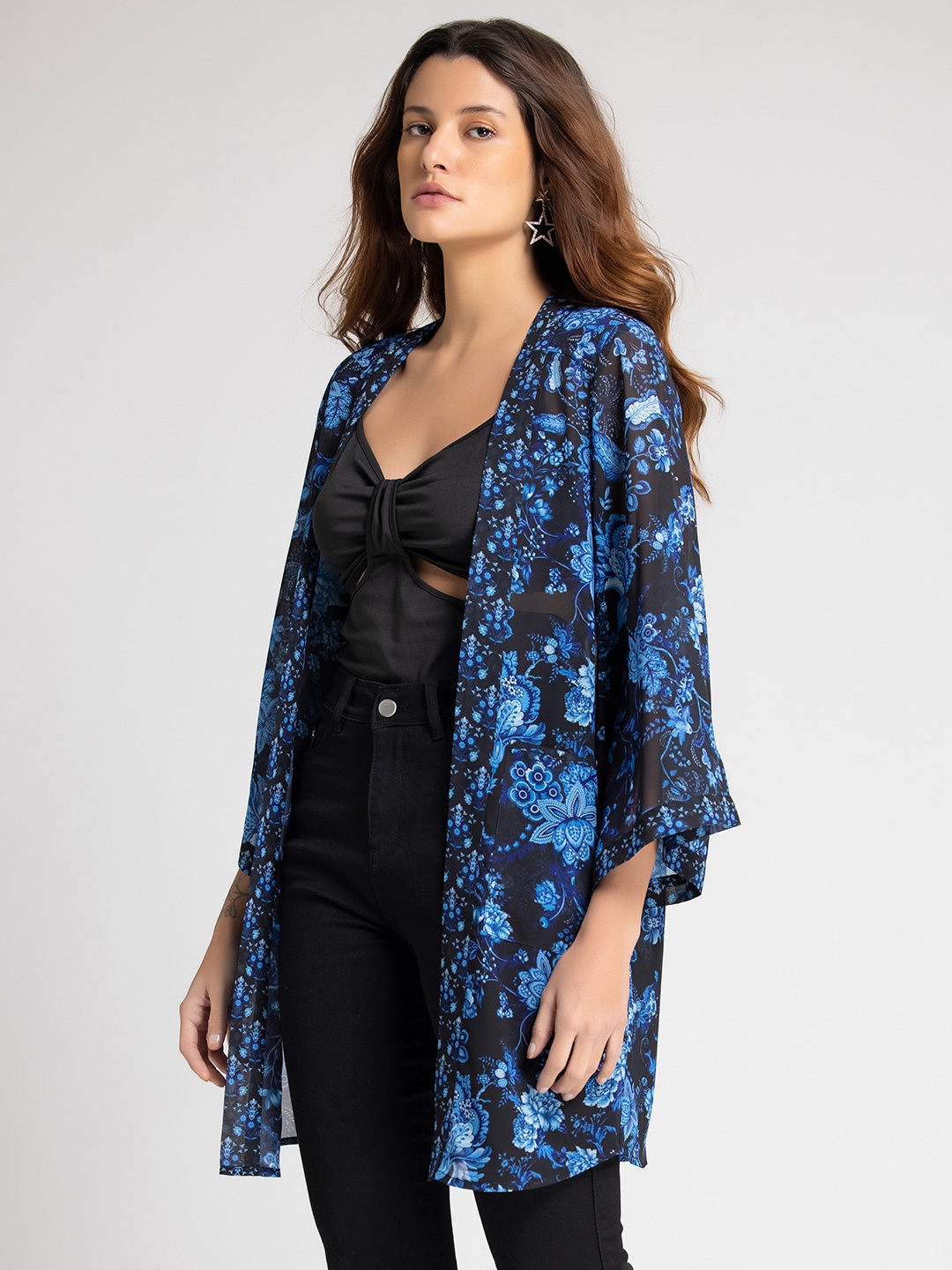 

SHAYE Women Black & Blue Printed Longline Shrug