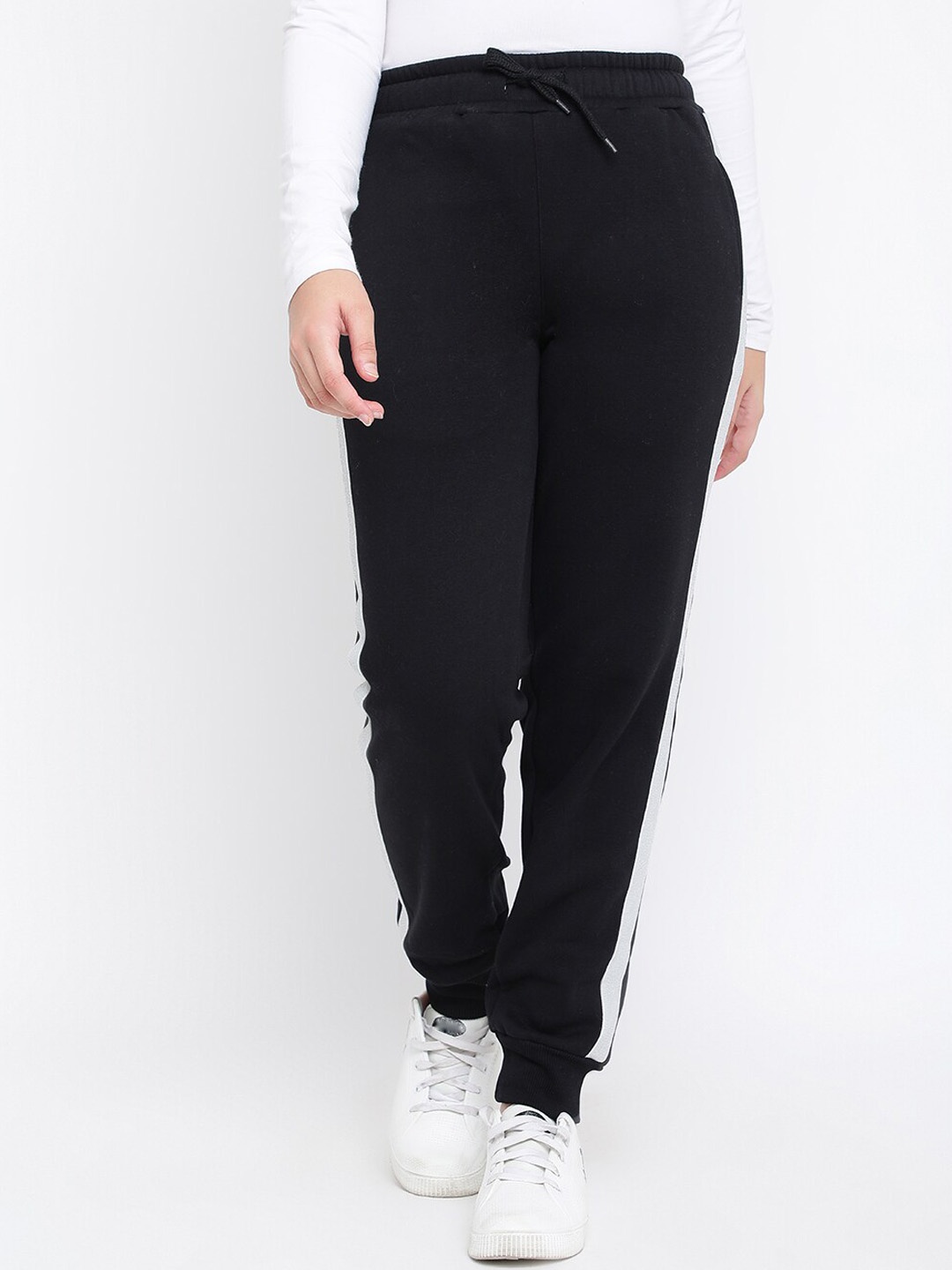 

Lil Tomatoes Girls Black & White Solid Joggers