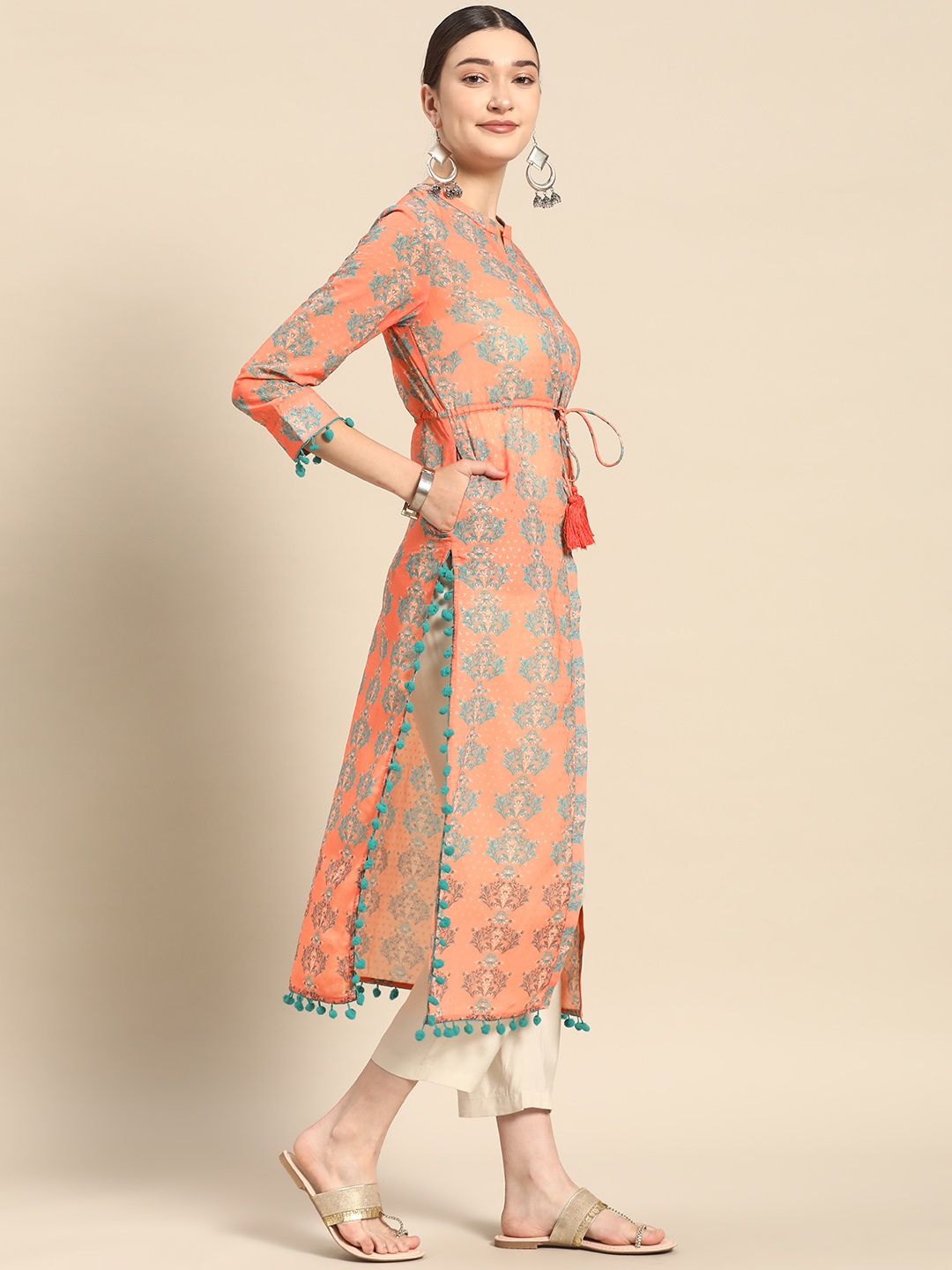 

Sangria Women Peach-Coloured Mandarin Collar Floral Printed Kurta With Tie-up Detail