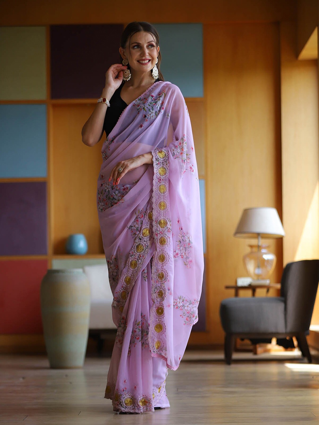 

ODETTE Purple & Pink Floral Printed Saree