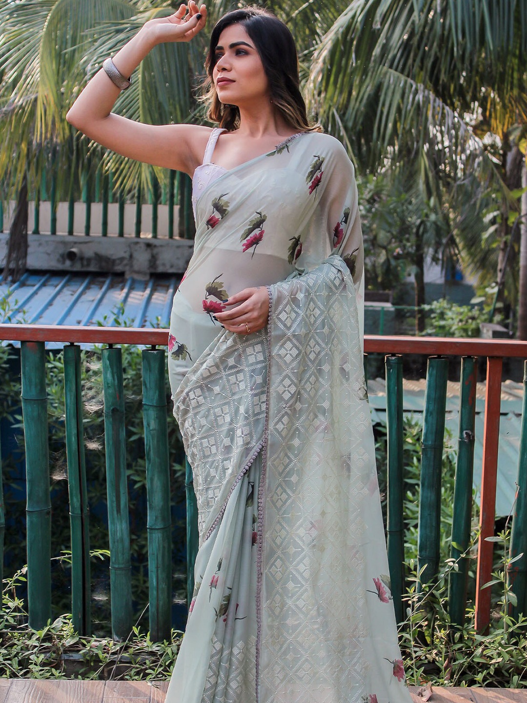 

ODETTE Grey & Green Floral Embroidered Saree