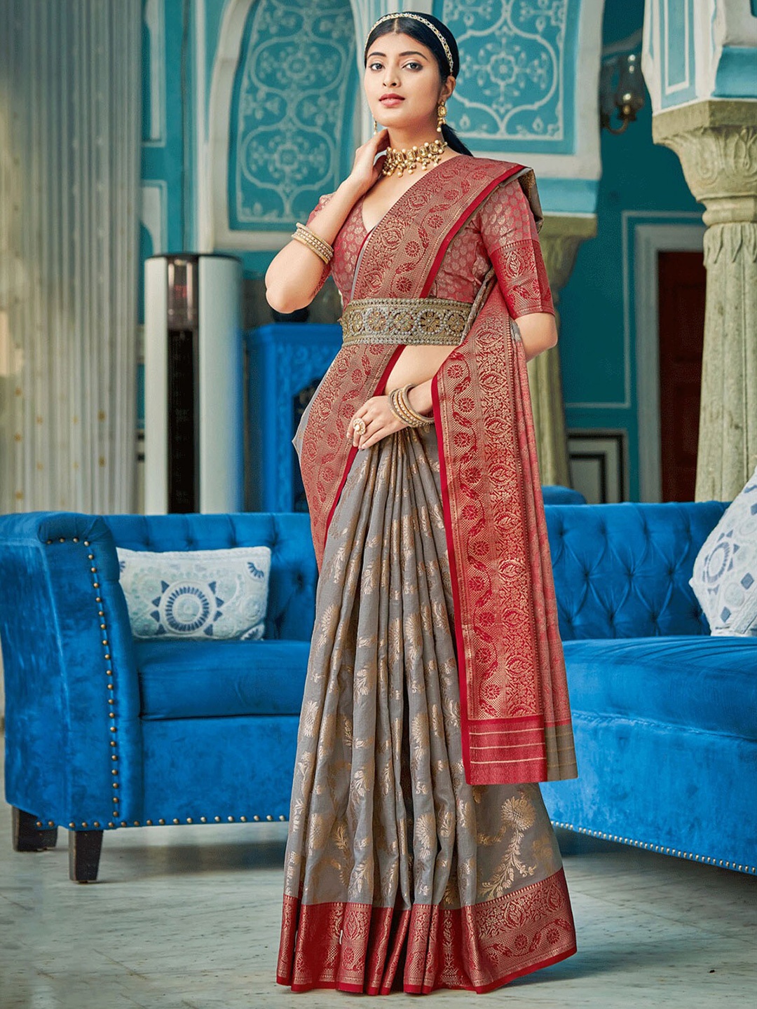 

ODETTE Grey & Red Floral Zari Saree