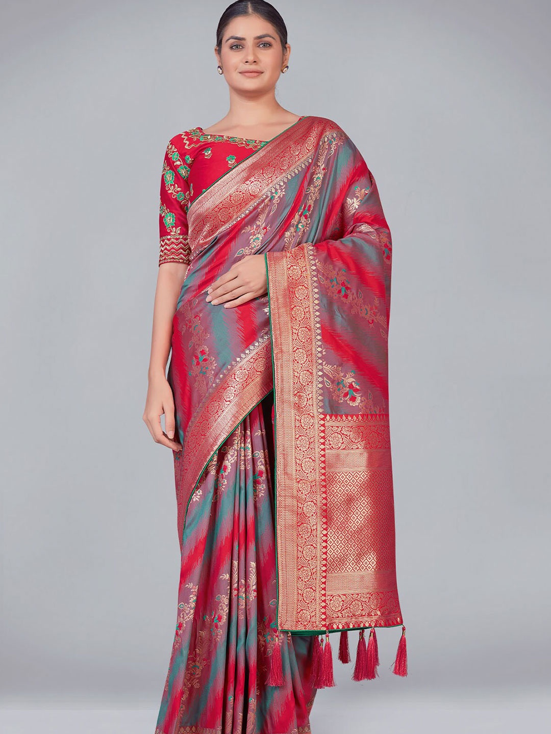 

ODETTE Grey & Red Floral Zari Silk Blend Saree