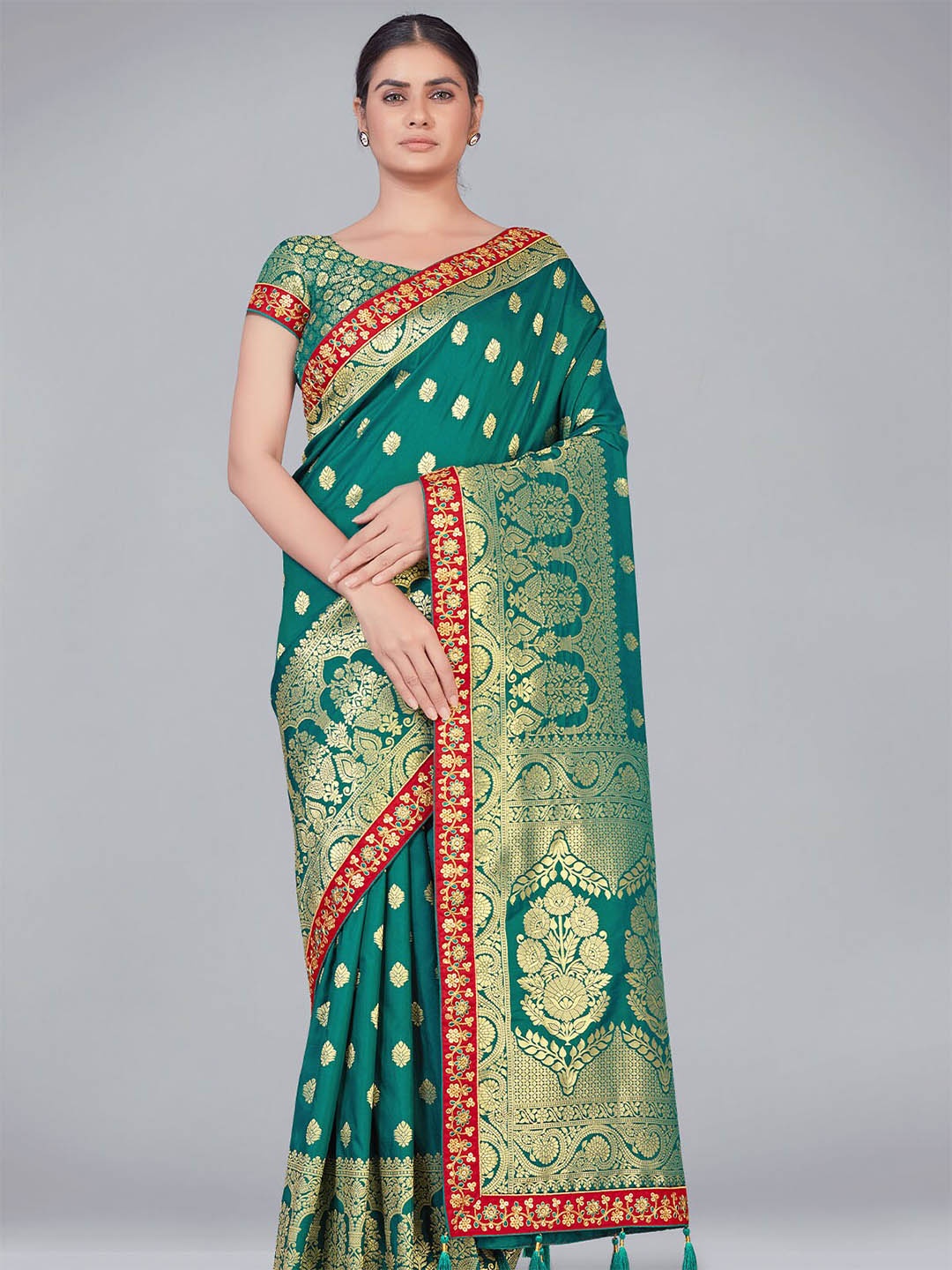 

ODETTE Green & Gold-Toned Floral Zari Silk Blend Saree
