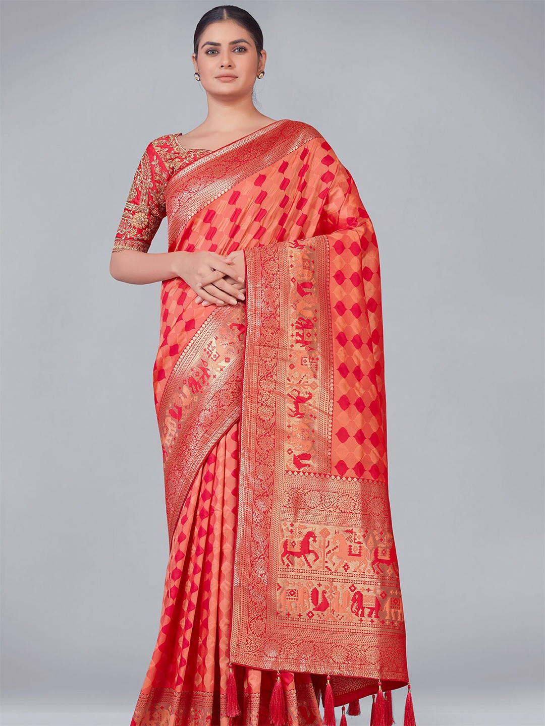 

ODETTE Red & Gold-Toned Zari Silk Blend Saree