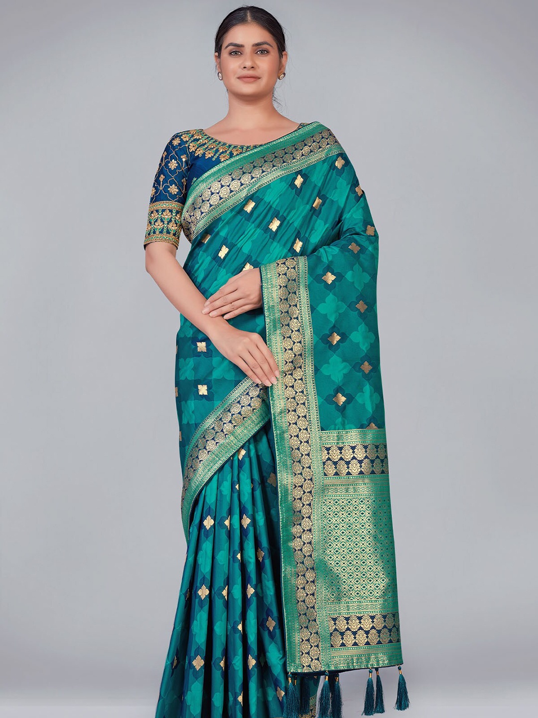 

ODETTE Blue & Gold-Toned Woven Design Zari Silk Blend Saree