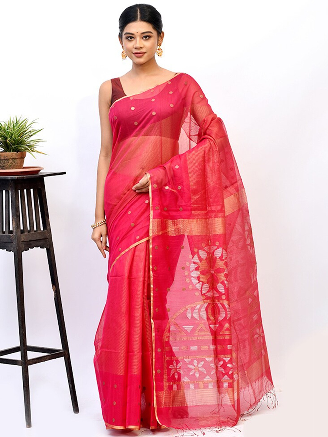 

AllSilks Pink & Gold-Toned Woven Design Zari Silk Blend Saree
