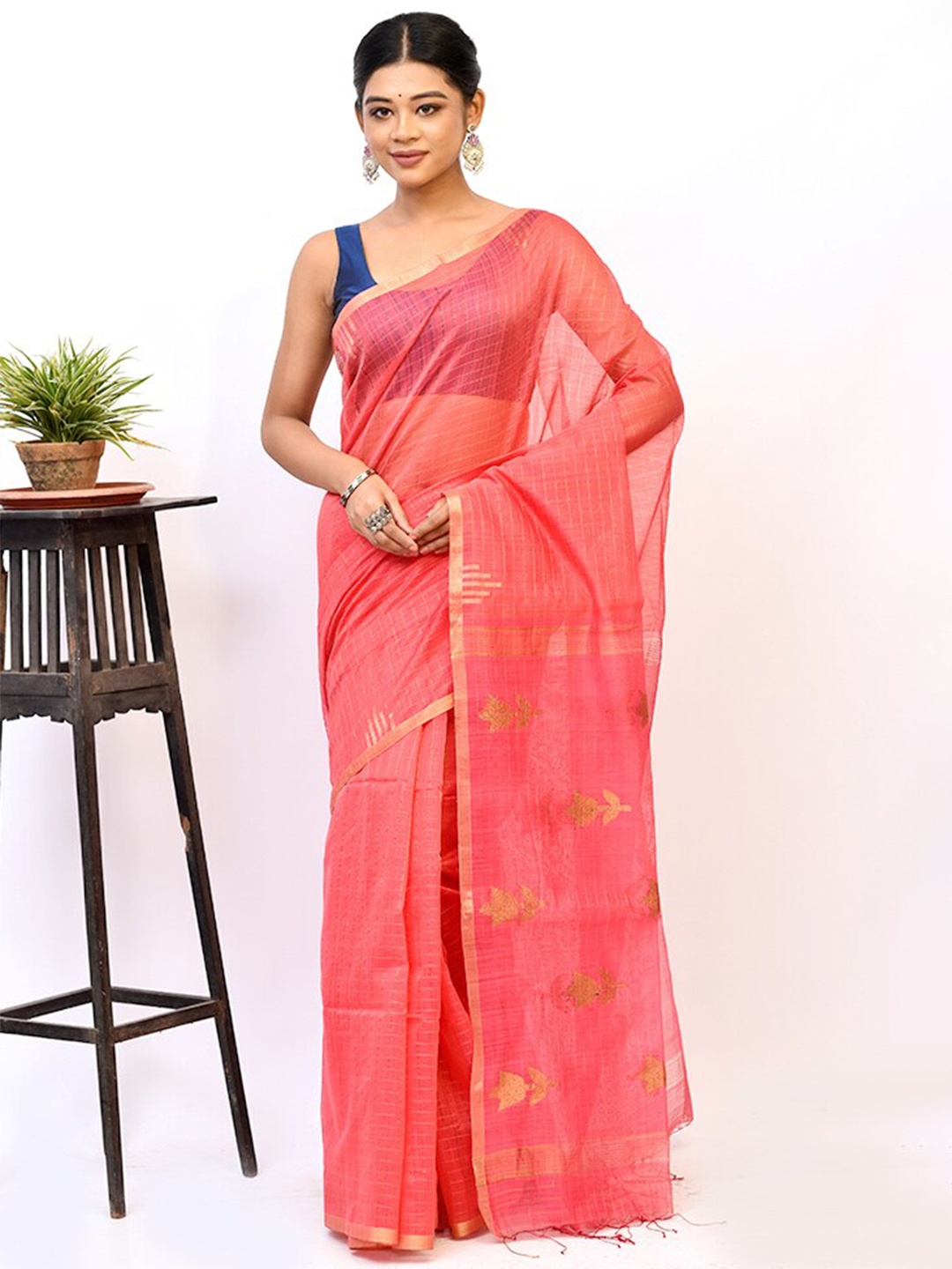 

AllSilks Pink & Gold-Toned Woven Design Zari Silk Blend Saree