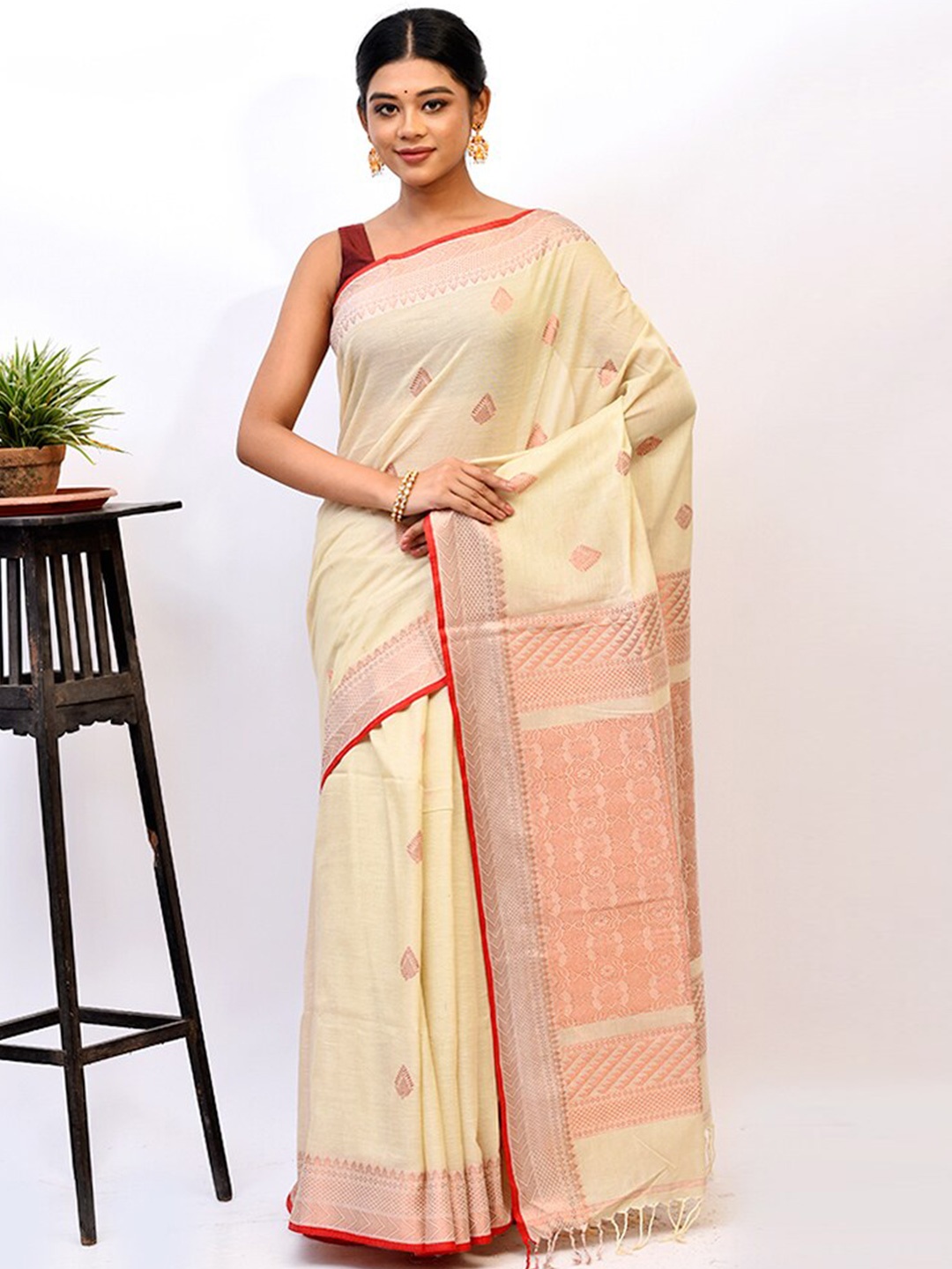 

AllSilks Cream-Coloured & Red Ethnic Motif Zari Silk Blend Saree