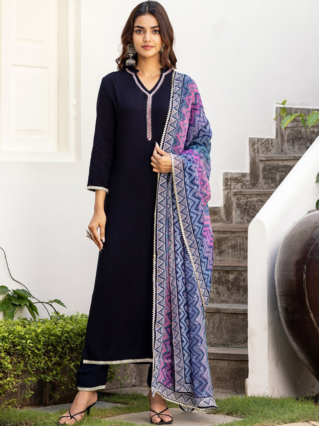 

Ambraee Women Black Kurta with Trousers & Dupatta