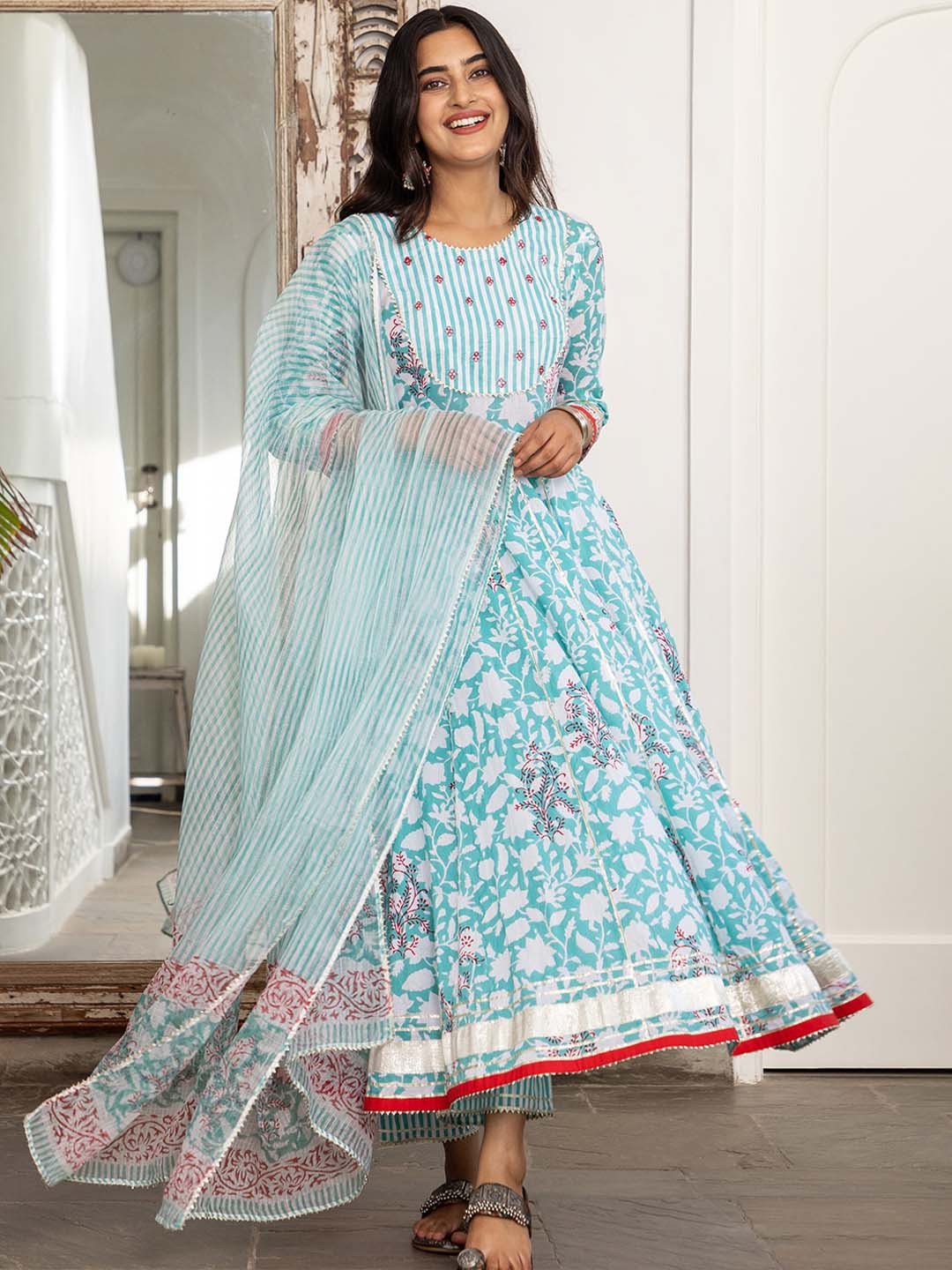 

Ambraee Women Blue Floral Printed Layered Kurta with Trousers & Dupatta