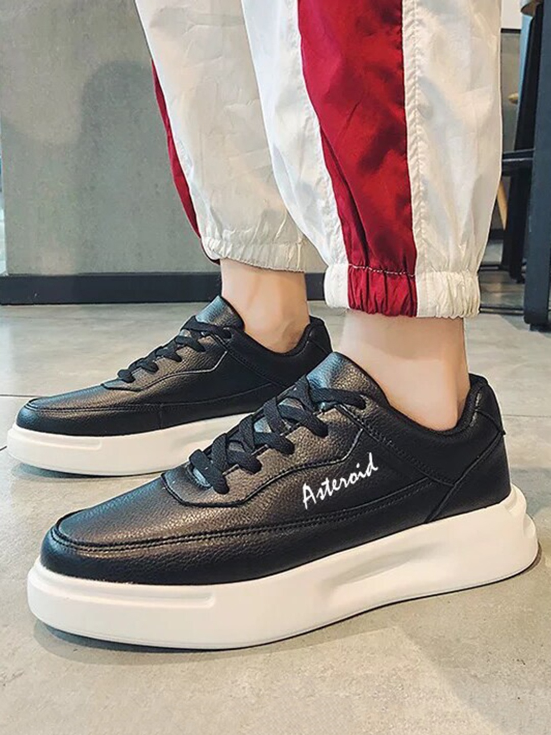 

ASTEROID Men Black Printed Sneakers