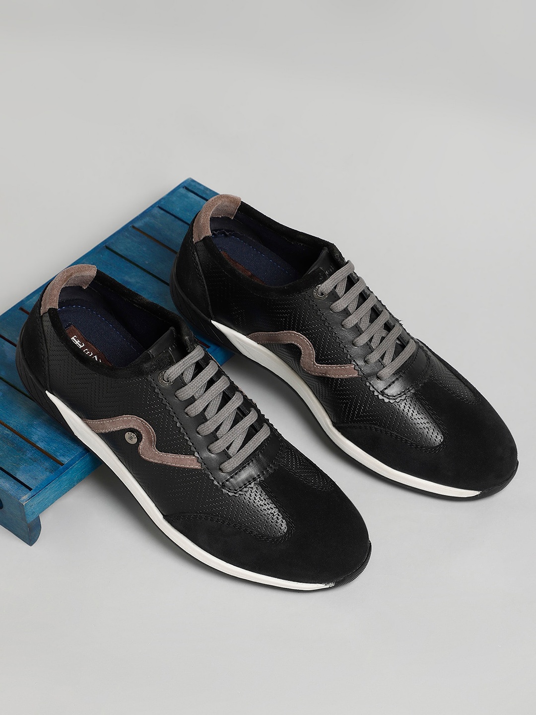 

EZOK Men Black Textured Leather Sneakers