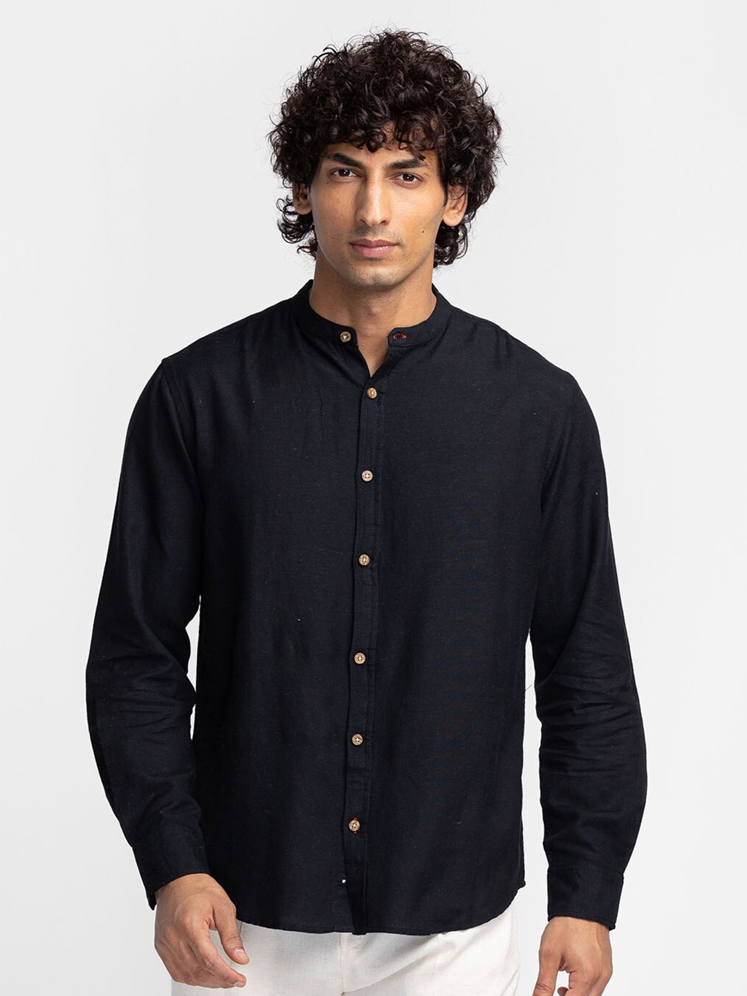 

Globus Men Black Comfort Pure Cotton Casual Shirt