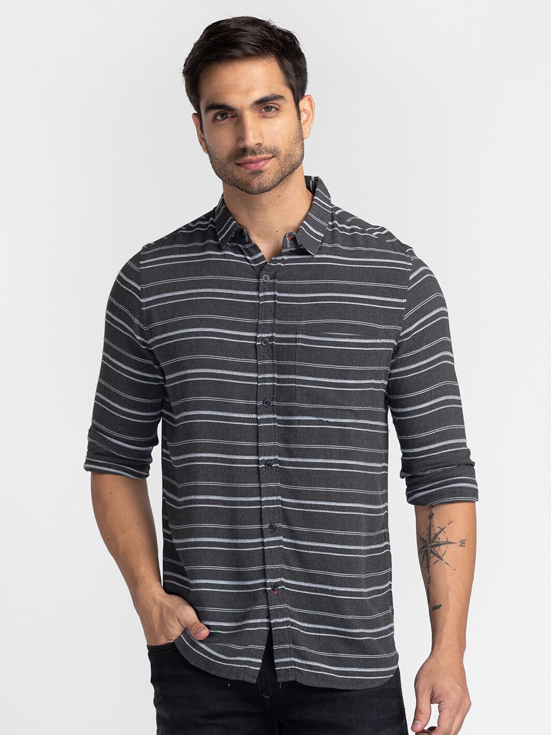 

Globus Men Grey Comfort Horizontal Striped Pure Cotton Casual Shirt