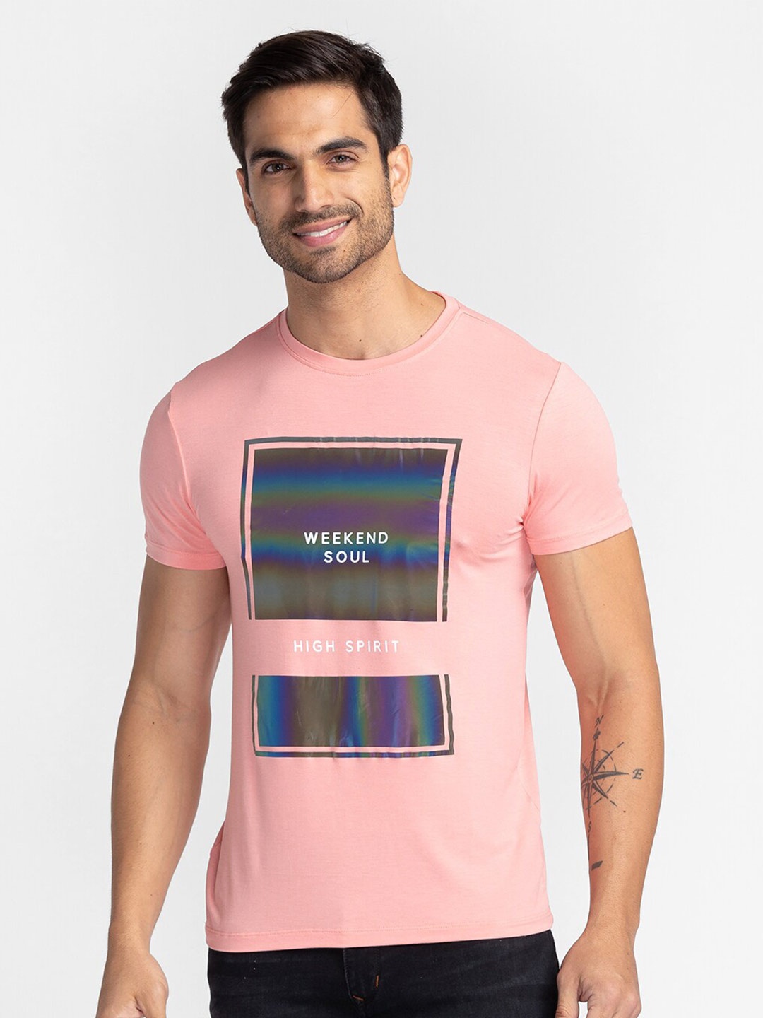 

Globus Men Cotton Pink Typography Printed T-shirt
