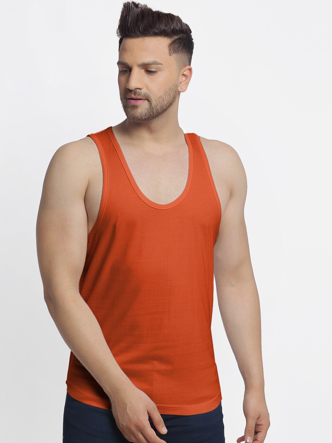 

Friskers Men Rust Solid 180GSM Innerwear Vest