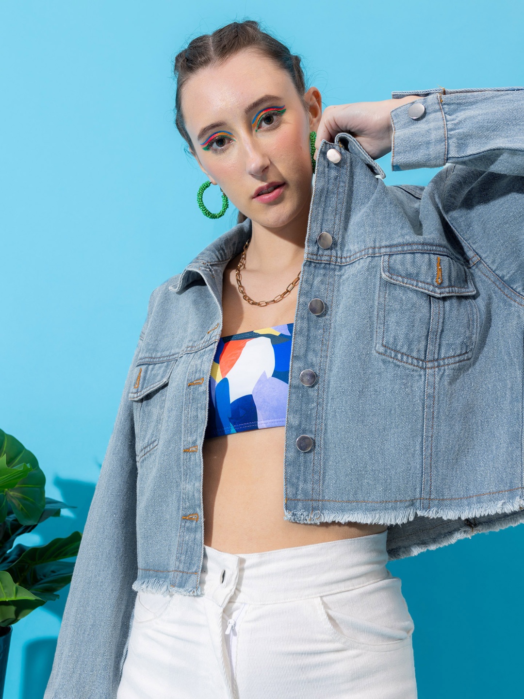 

Stylecast X Hersheinbox Women Cerulean Blue Printed Frayed Hem Denim Jacket
