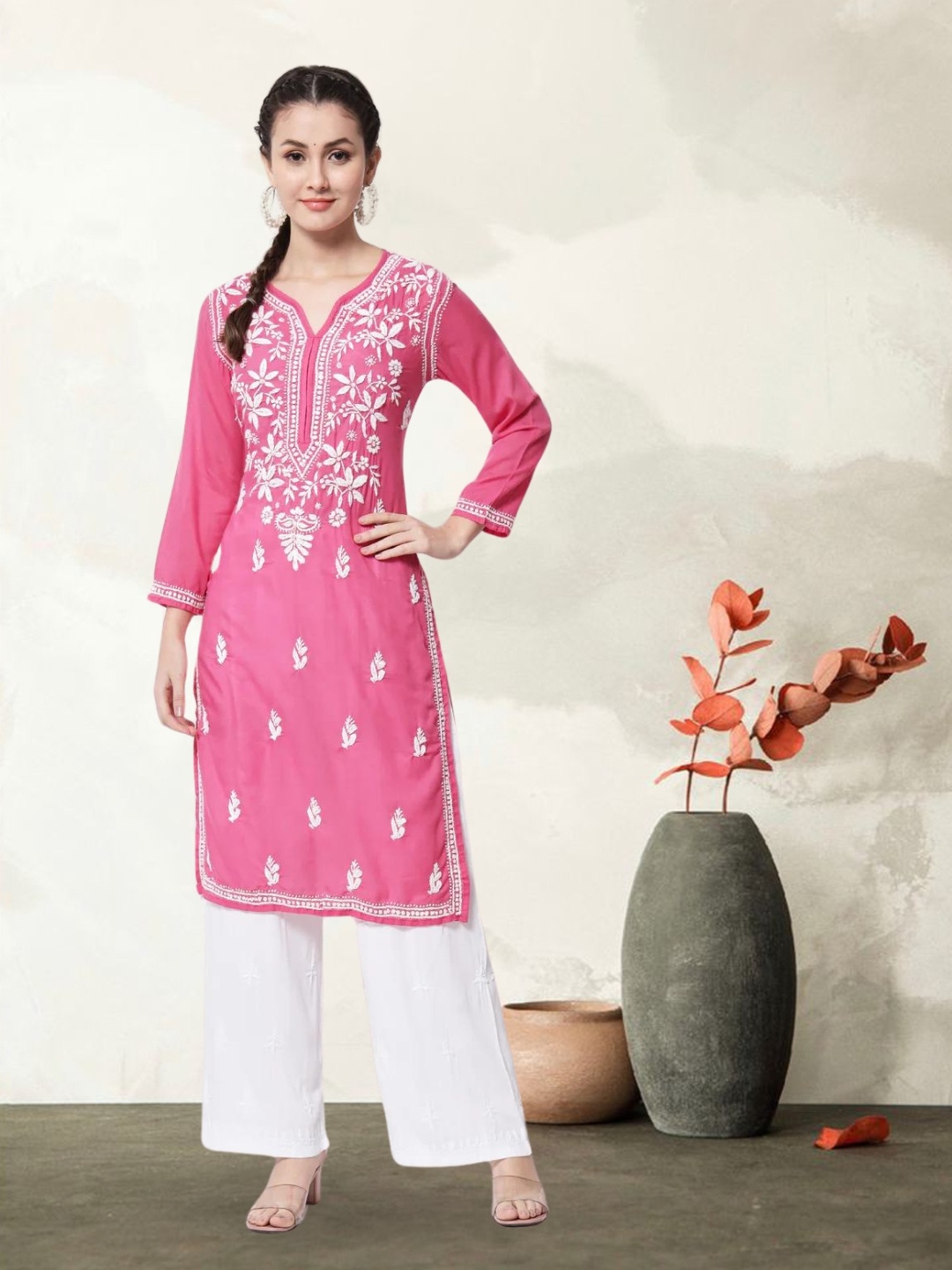 

PARAMOUNT CHIKAN Women Pink Ethnic Motifs Embroidered Chikankari Floral Kurta