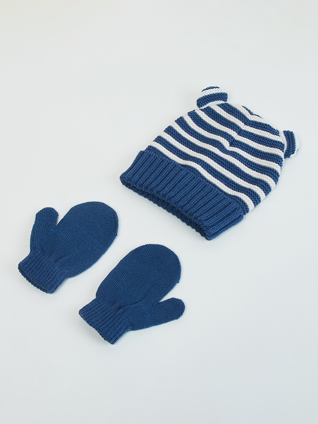 

max Boys Blue & White Printed Beanie With Gloves