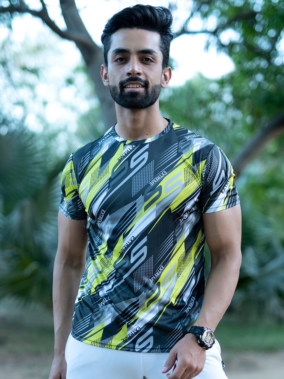 

Tistabene Men Multicoloured Printed V-Neck Raw Edge T-shirt, Multi