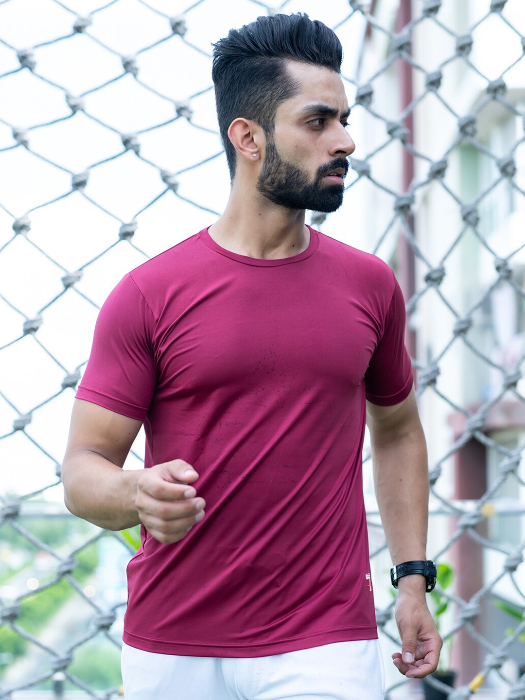 

Tistabene Men Round Neck T-shirt, Burgundy