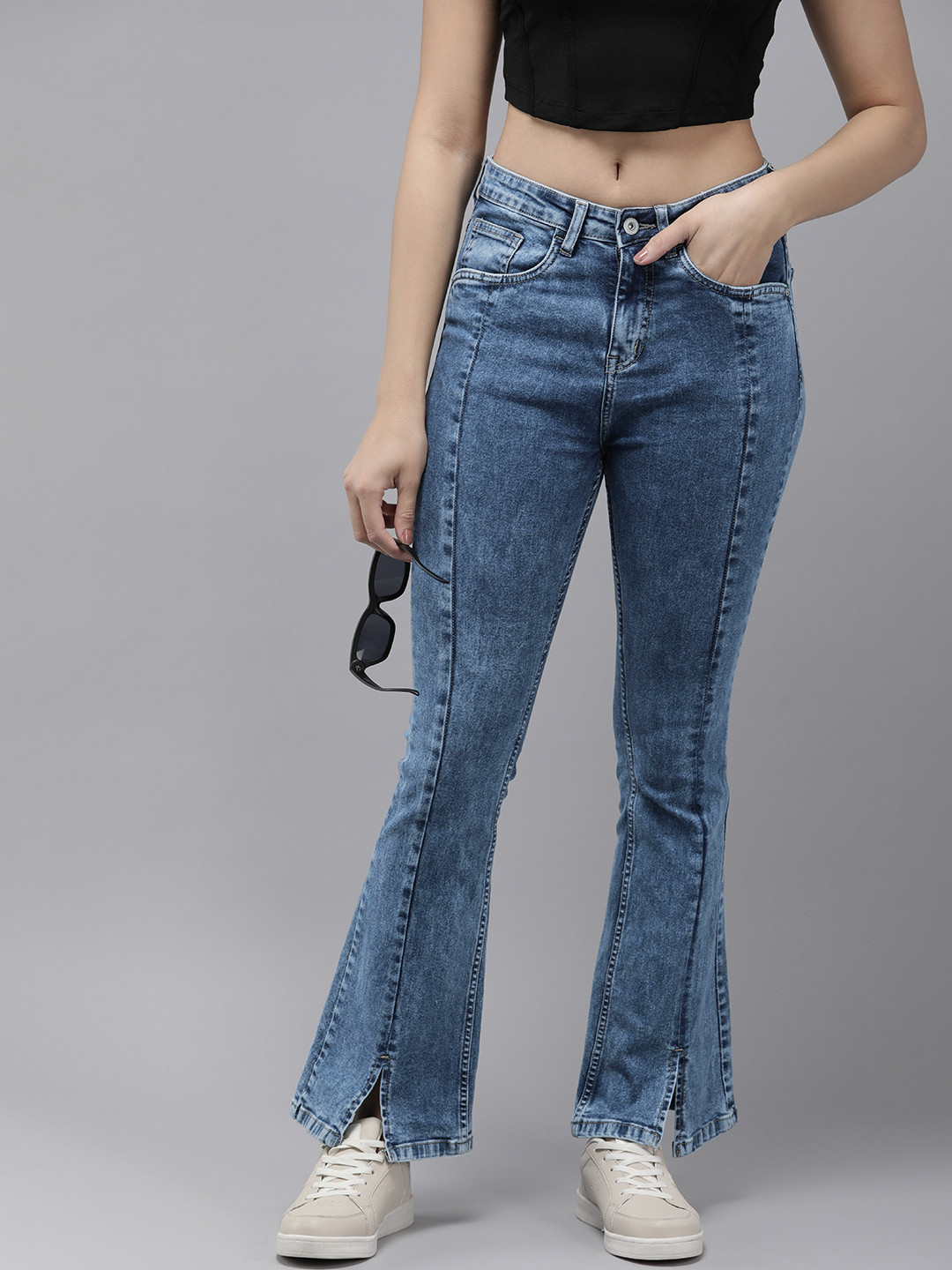 

Roadster Women Bootcut High-Rise Heavy Fade Stretchable Jeans, Blue