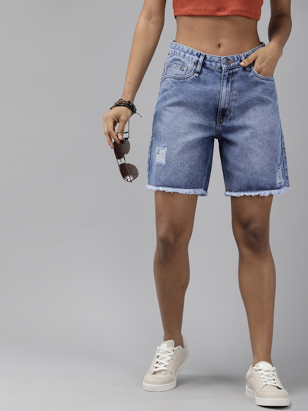 

The Roadster Life Co. Women Washed High-Rise Frayed Hem Cotton Distressed Denim Shorts, Blue