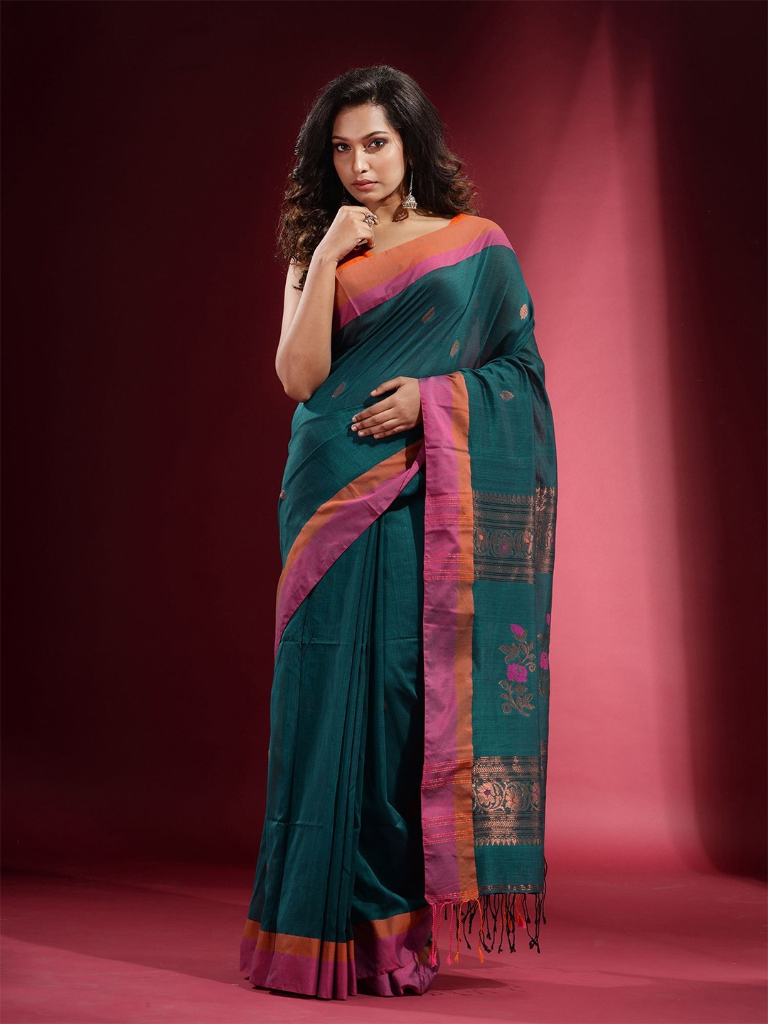 

Charukriti Teal Green & Copper-Toned Woven Design Pure Cotton Saree