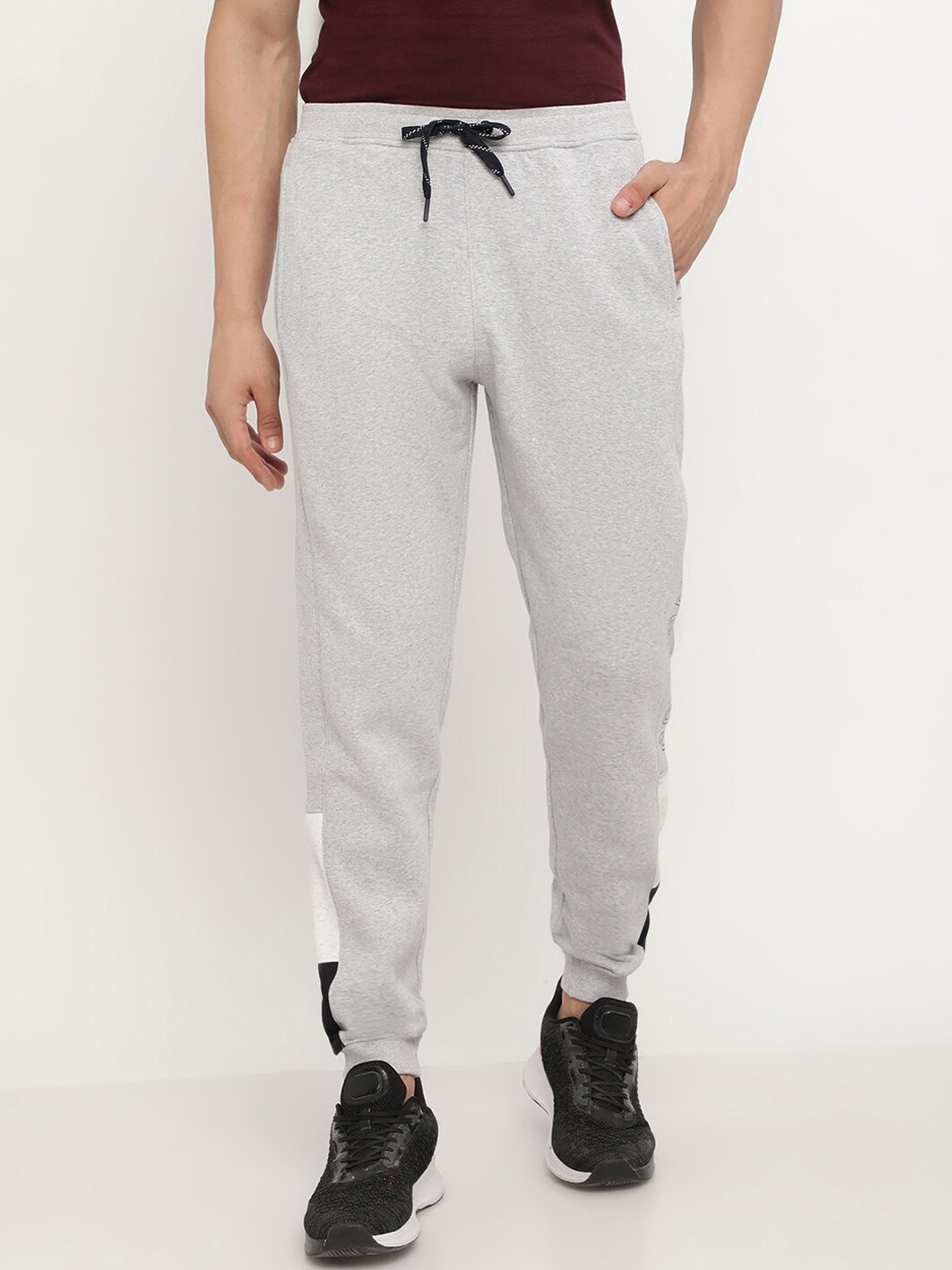 

Octave Men Grey Solid Joggers