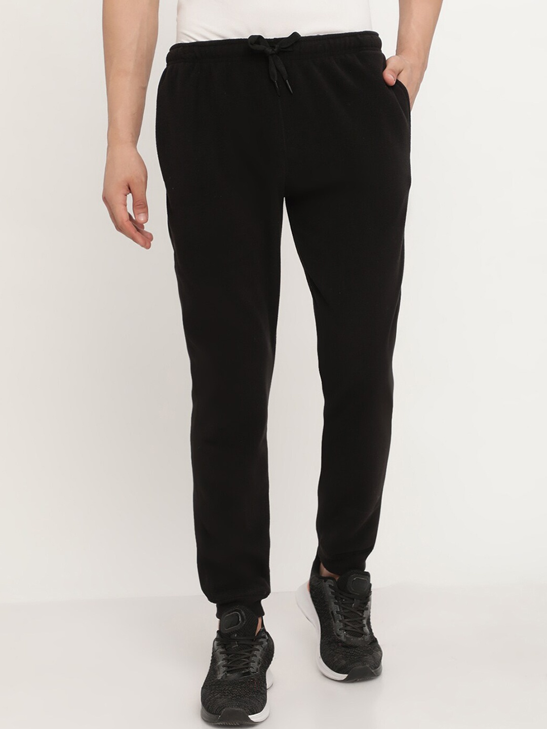 

Octave Men Black Solid Mid-Rise Joggers