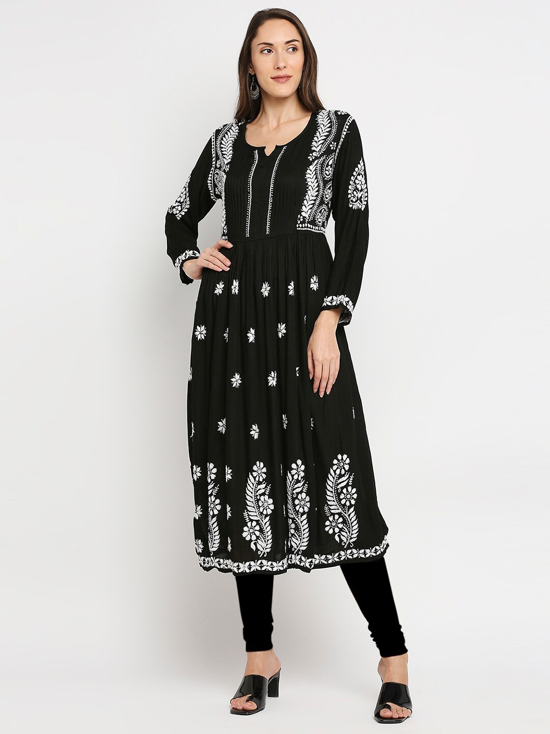 

Indiankala4u Ethnic Motifs Embroidered Thread Work Modal Kurta, Black