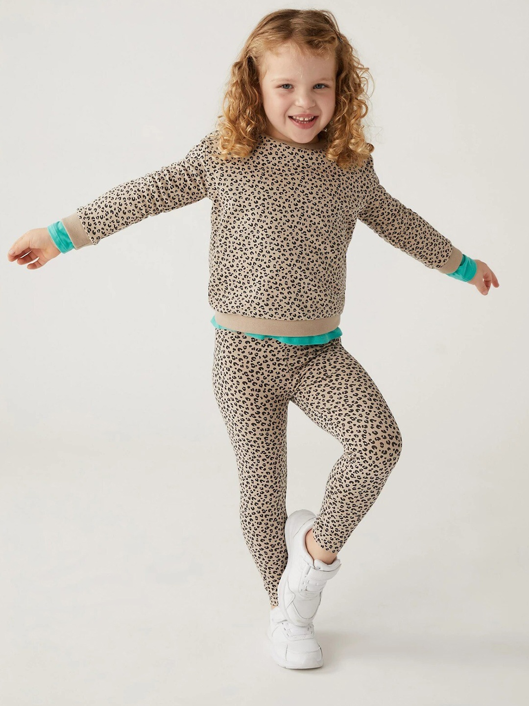 

Marks & Spencer Girls Beige Printed Sweatshirt