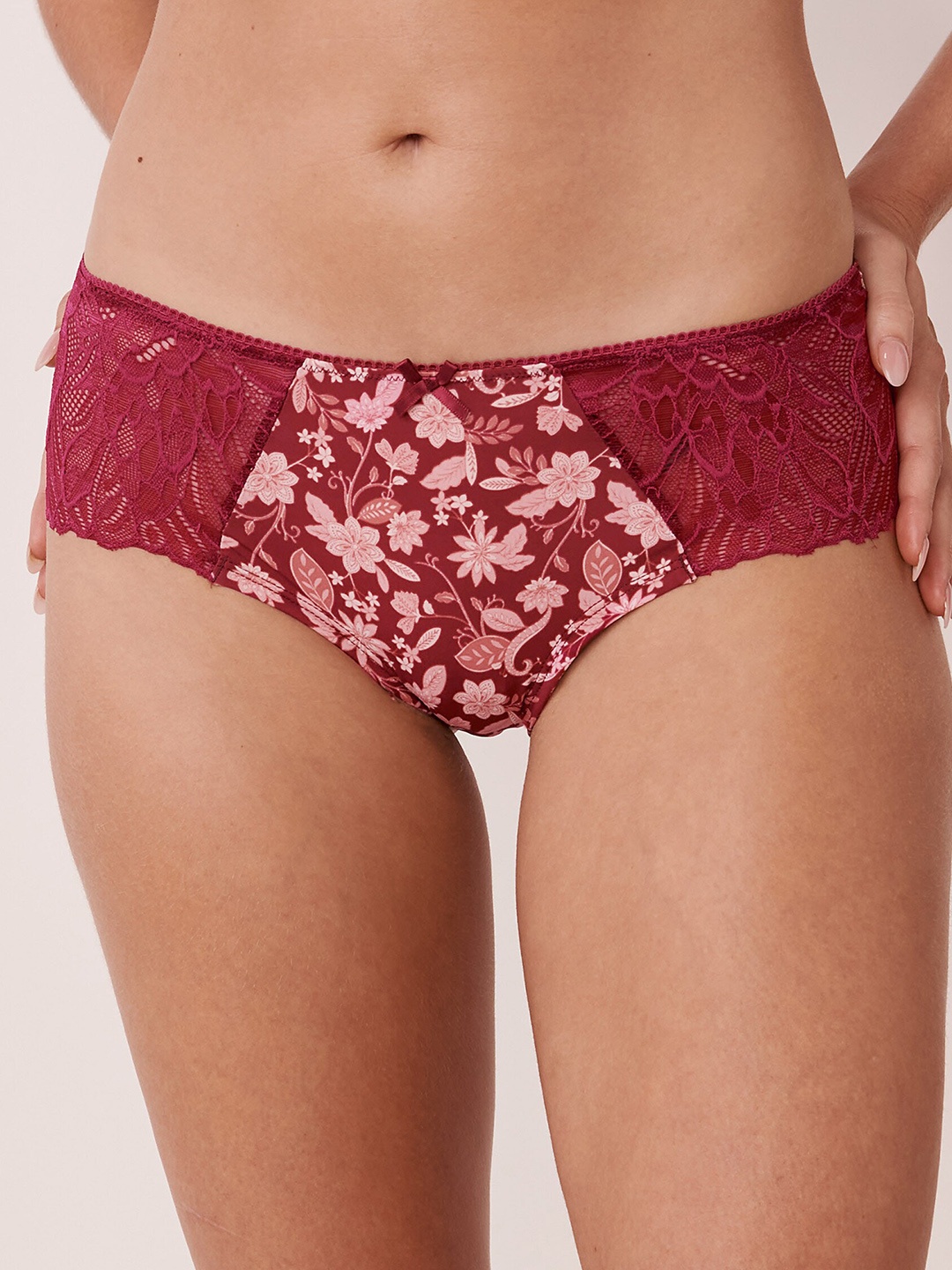 

La Vie en Rose Women Maroon & Pink Printed Hipster Brief