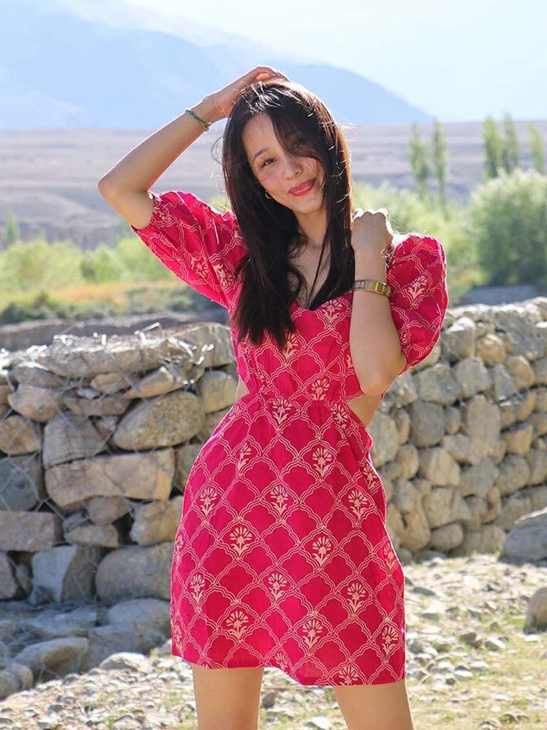 

Chidiyaa Women Pink & Off White Ethnic Motifs Sheath Cotton Dress