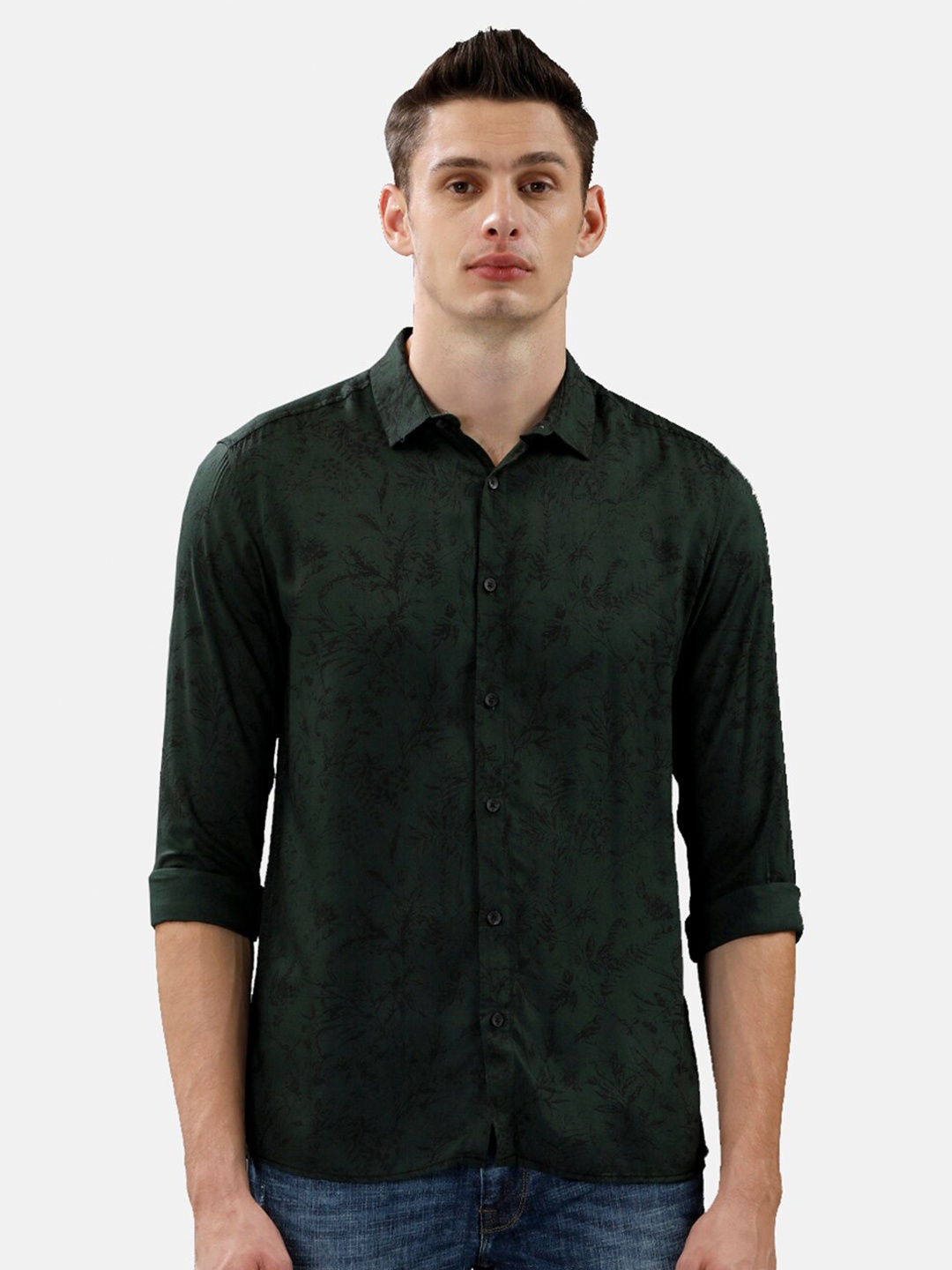 

Voi Jeans Men Olive Green Slim Fit Cotton Casual Shirt