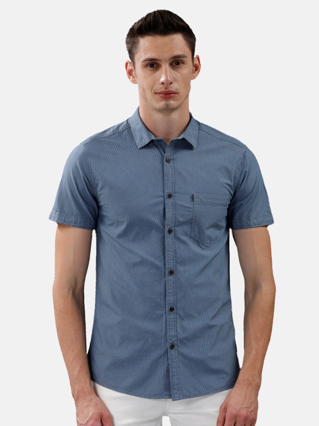

Voi Jeans Men Blue Slim Fit Casual Cotton Shirt