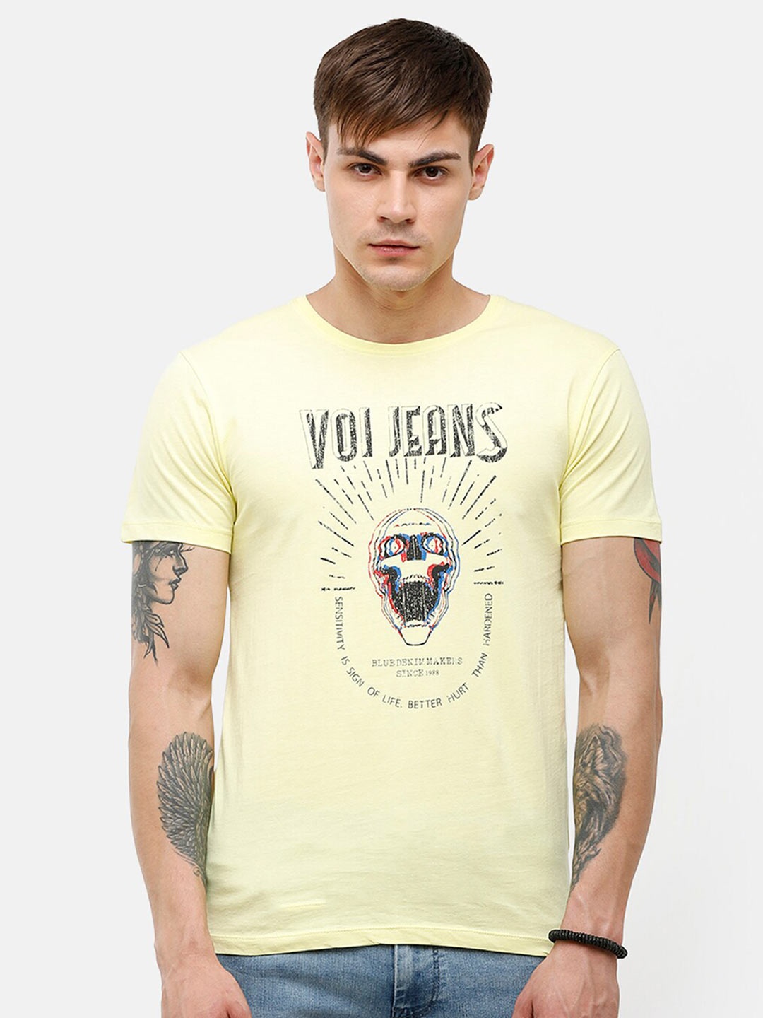 

Voi Jeans Men Yellow Printed Slim Fit Cotton T-shirt