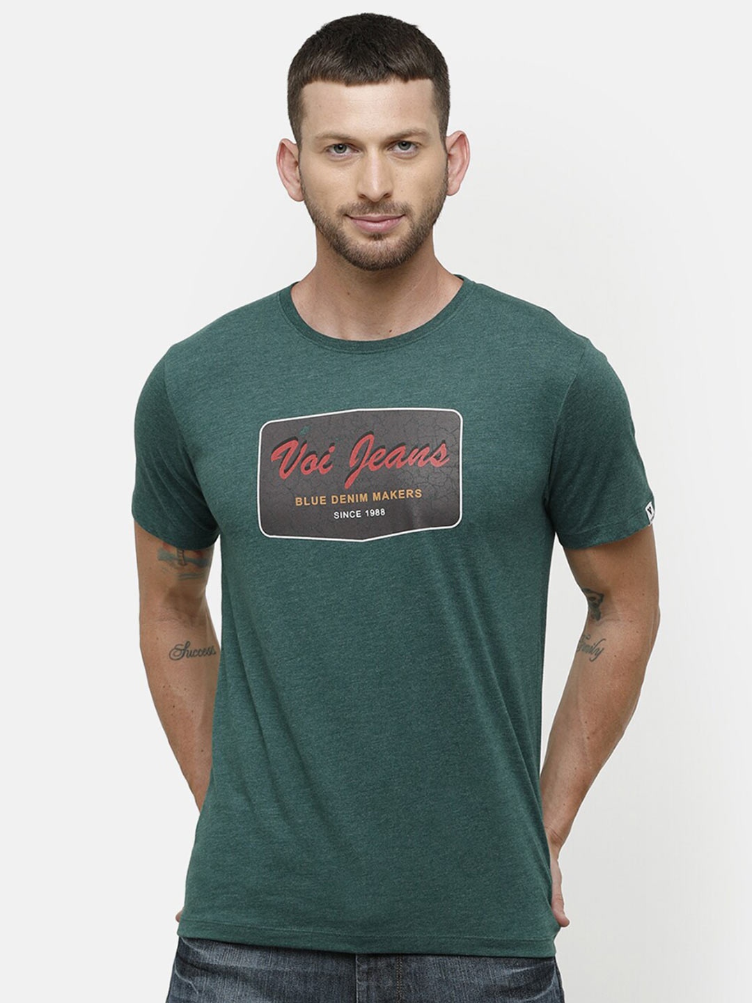 

Voi Jeans Men Green Typography Printed Cotton T-shirt