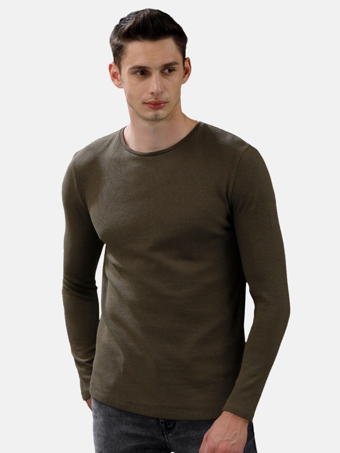 

Voi Jeans Men Olive Green Solid Slim Fit Cotton T-shirt